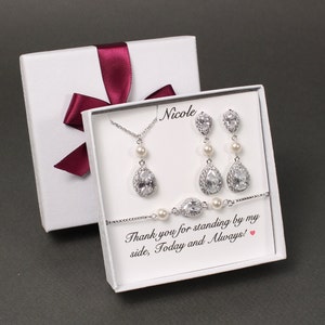 Bridal crystal and pearl jewelry set Wedding earrings necklace bracelet set Bridal jewelry set Bridesmaid gift jewelry Maid of Honor Mothers