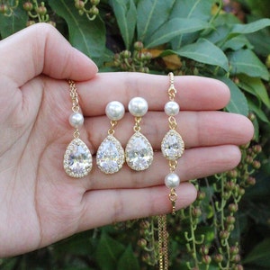 Bridal pearl earrings wedding jewelry set Bridesmaid bracelet earrings Bridesmaid gift Bridesmaid earrings Wedding necklace earrings gift
