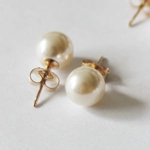 4mm 6mm 8mm 10mm round bridesmaid pearl stud earrings 14K gold fill pearl studs bridesmaid earrings gift flower girl Bridal pearl earrings image 3