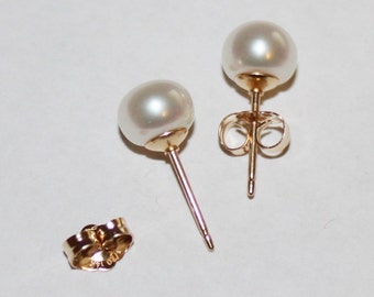 6 mm 14K Gold Filled pearl stud earrings, Real pearl studs, Gold pearl earrings, Bridesmaid earrings, Bridesmaid pearl studs, Bridal gift