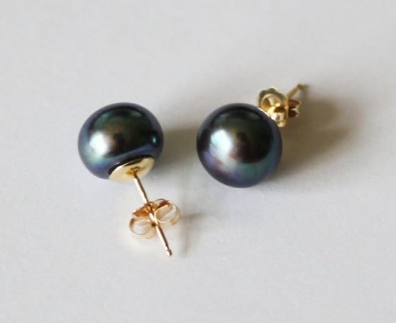 Silver Peacock Cultured Freshwater Pearl and Swarovski(R) Crystal Earrings Silver Peacock Cultured Freshwater Pearl and Swarovski(R) Crystal Earrings