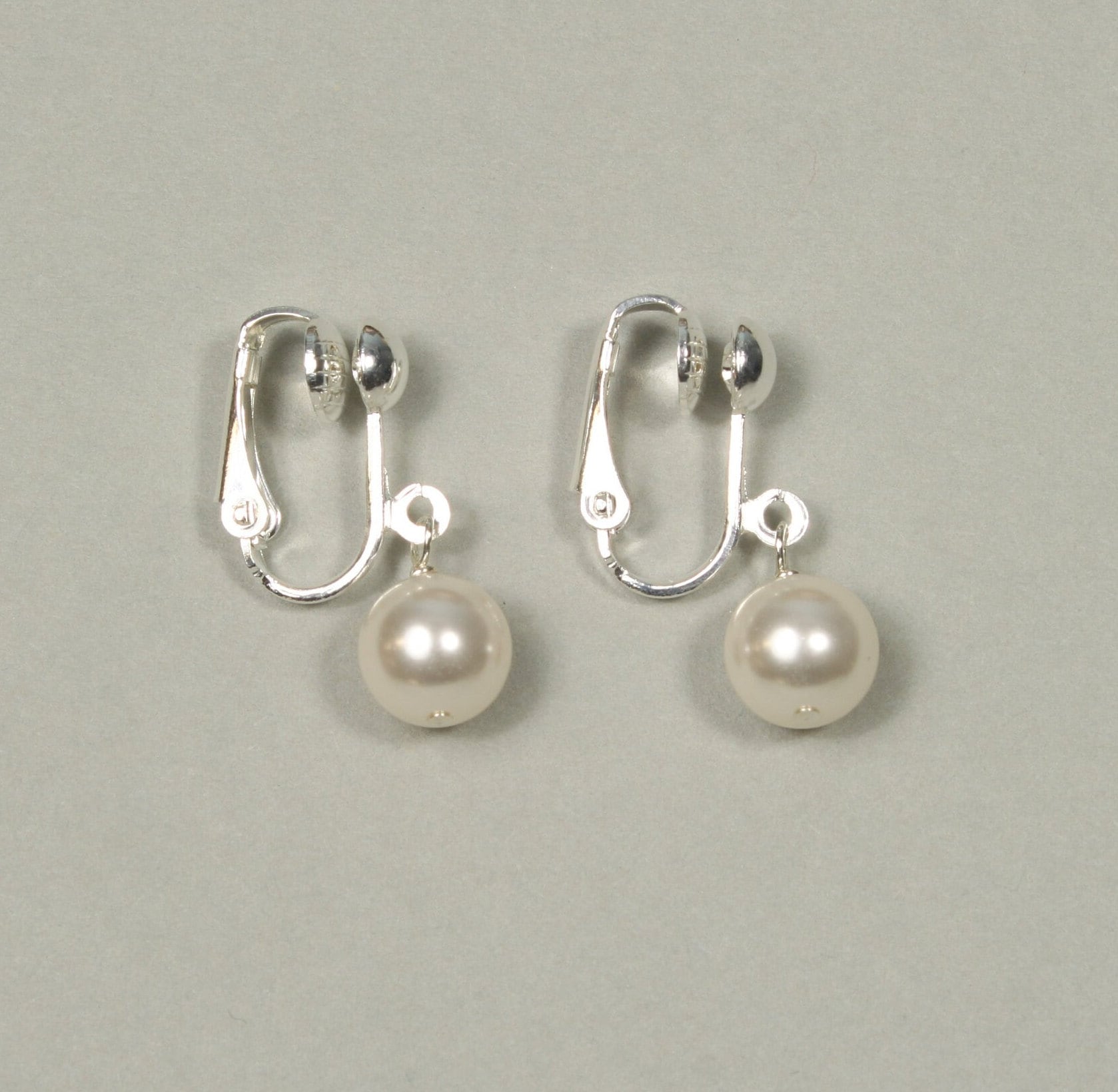 ピアス Pearl Drop Clip-On Earrings Clip on Pearl Drop Earrings- Non-pierced Ears - Pearl Clip