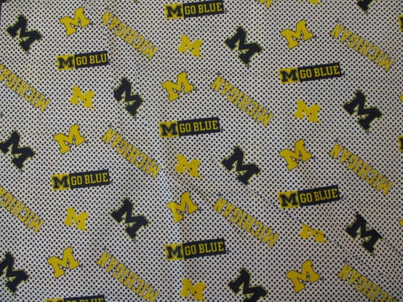 UNIVERSITY OF MICHIGAN WOLVERINES U of M BLUE BLOCKS COTTON FABRIC BTHY UNIVERSITY OF MICHIGAN WOLVERINES U of M BLUE BLOCKS COTTON FABRIC BTHY
