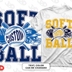 Pode incluir: Camiseta branca com um design de softball. O design inclui as palavras "SOFT BALL" em letras amarelas, uma bola de softball, uma luva, um capacete e bastões cruzados. A palavra "CUSTOM" está dentro da bola de softball. O texto "TEXT, COLOR CAN BE CHANGED" está na parte inferior.