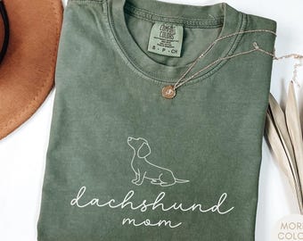 Dachshund Mom Shirt, Weenie Dog Gift For Her, Sausage Dog Tee, Dog Lover Shirt, Minimal Doxie Shirt, Pet Owner Gift, Dog Mom Gift Idea