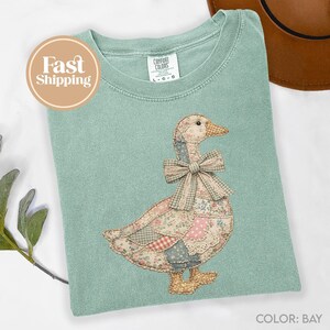 Faux Patchwork Grandmacore Goose T-Shirt – Easter graphic tee, floral retro coquette duck shirt, cottagecore gingham spring tee G321_1