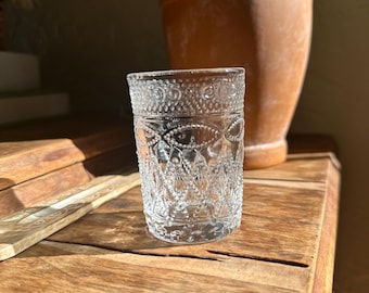 Handgefertigte Marokkanische Glastasse Klares Geprägtes Teeglas für Wasser, Saft oder Dekor