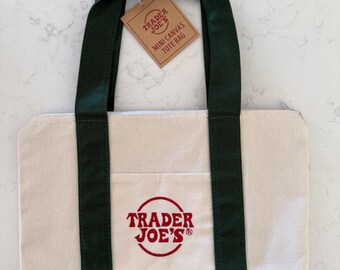 ジッパー加工のトレーダージョーズ ミニキャンバスバッグ ― 限定カラー