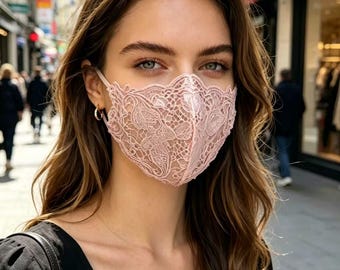 Bloemenborduurwerk |Handgemaakt gezichtsmasker met zilveren kant |  Wasbaar vintage opengewerkt ontwerp | Perfect voor dagelijks gebruik, feestjes en fotoshoots