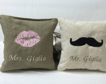 His and Her Cornhole Bags, Custom Mr Mrs Corn hole Bags, Wedding Bean Bags, Personalized Wedding Cornhole Bags, Embroidered Cornhole Bags