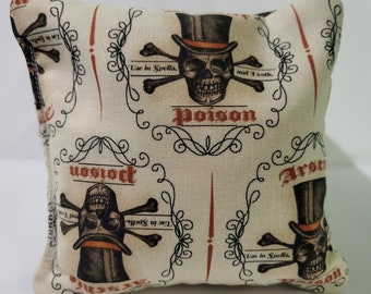 Skull and Crossbones Cornhole Bags, Set of 4 Skeleton Cornhole Bags, Skull Bean Bag Toss, Wedding Cornhole Bags, Custom Cornhole Bags