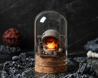 Diorama di Calcifer dal Castello Errante di Howl, vaso, miniatura dello Studio Ghibli per la decorazione della scrivania, oggetto da collezione dipinto a mano per la casa