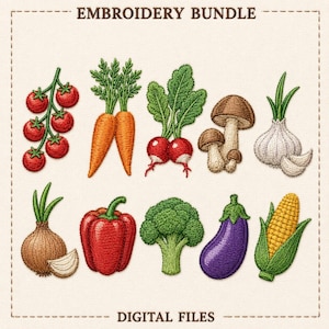 Könnte beinhalten: Ein Stickpaket mit detaillierten gestickten Bildern von Gemüse: Tomaten, Karotten, Radieschen, Pilzen, Knoblauch, Zwiebeln, roter Paprika, Brokkoli, Aubergine und Mais. Der Text "EMBROIDERY BUNDLE" und "DIGITAL FILES" befinden sich oben und unten.