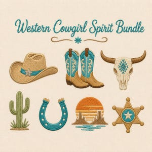 Op de afbeelding: Een borduurontwerpset getiteld Western Cowgirl Spirit Bundle met een beige cowboyhoed, twee beige en blauwgroene cowboylaarzen, een stierenschedel, een groene cactus, een blauwgroen hoefijzer, een zonsonderganglandschap en een beige sheriffster.