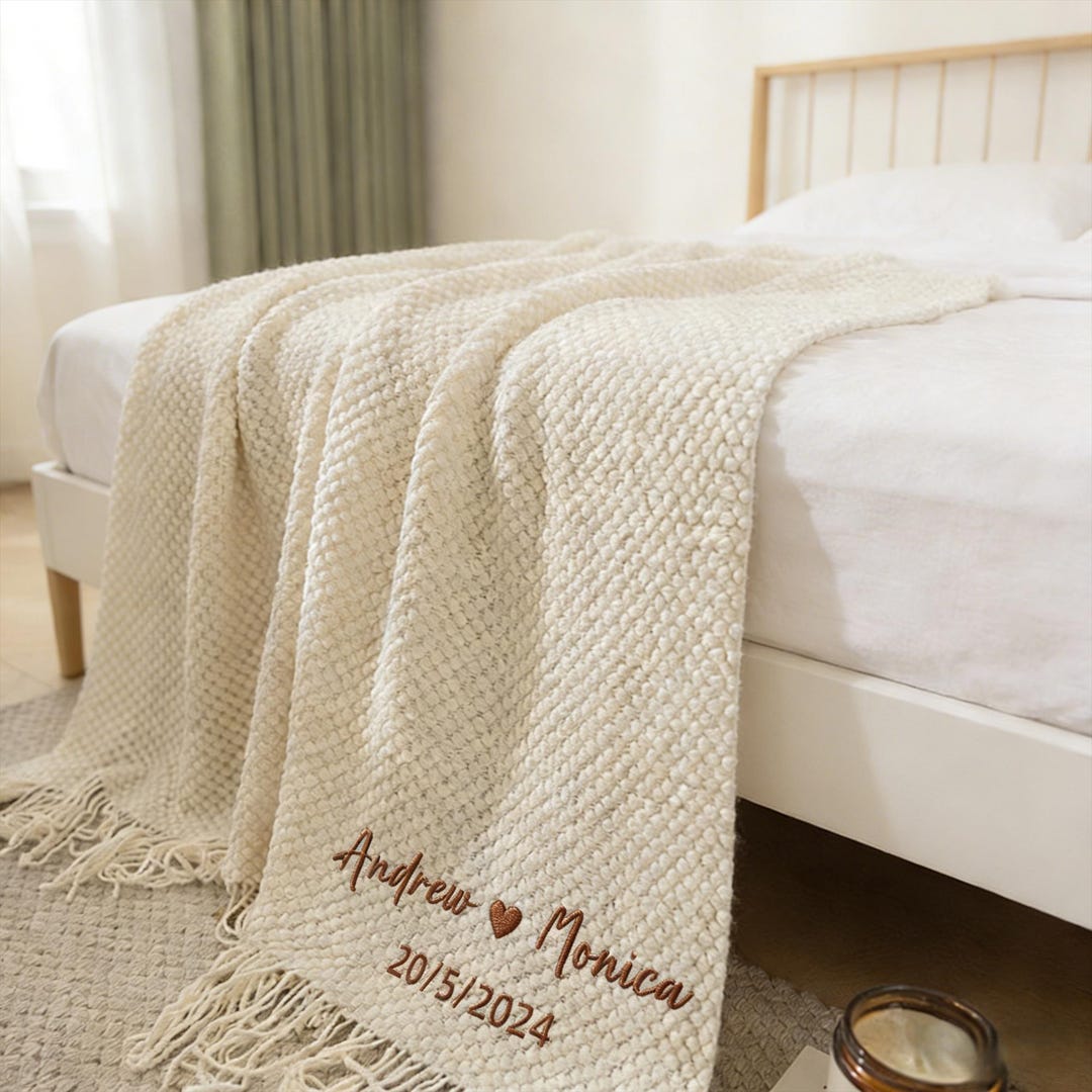 Personalized Wedding Throw Blanket, Custom Couple Gift, Mr and Mrs Blanket, Wedding Date Blanket, Bridal Shower Present, Mother’s Day Gift