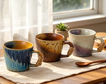 Taza de café rústica de cerámica con asa envuelta en cordel / Taza de té con esmalte terroso y efecto goteo / Cerámica de estilo bohemio campestre / Taza acogedora de estilo vintage para otoño