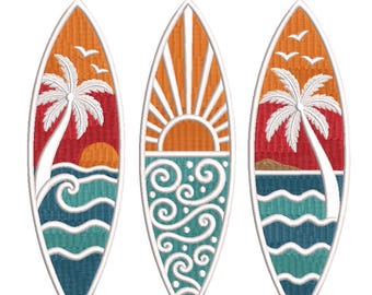 Diseño de bordado de trío de tablas de surf tropicales con palmeras y olas del océano - Archivo de diseño de bordado