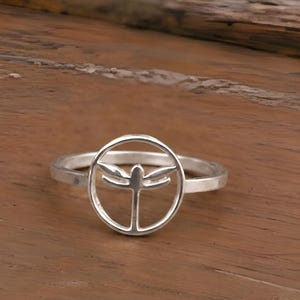 Handmade Dragonfly Ring in Silver, Minimalist Insect Jewellery for Women, Nature Inspired Dainty Animal Ring, Celestial Gift