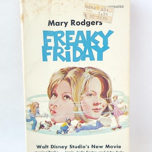1977 Freaky Friday by Mary Rodgers - Paperback / Vintage Seventies Movie Novel