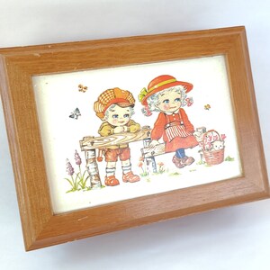 Vintage Kids Jewelry Box: Seventies Boy & Girl Illustration