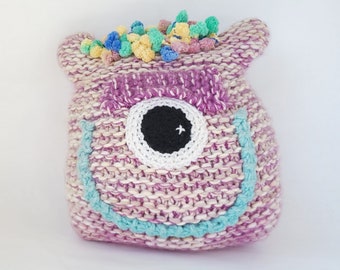 Oreiller monstre cyclope violet tricoté à la main - oreiller génial / oreiller pour enfants / cadeau enfant / décoration géniale / oreiller kitsch