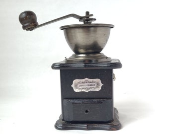 Vintage Coffee Grinder Made in Japan - Wood and Metal - Manual Coffee Grinder / Vintage Grinder / Vintage Kitchen