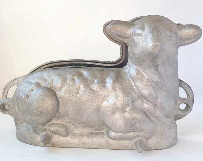Vintage Two Piece Lamb Cake Mold Vintage Lamb Mold / Vintage Cake Mold / Vintage Easter