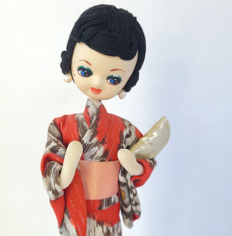 Vintage Big Eyes Japanese Doll in Kimono Vintage Doll / Kimono Doll / Pose Doll / Kitschy Cute / Kitschy Doll / Japanese Fashion Doll image 2