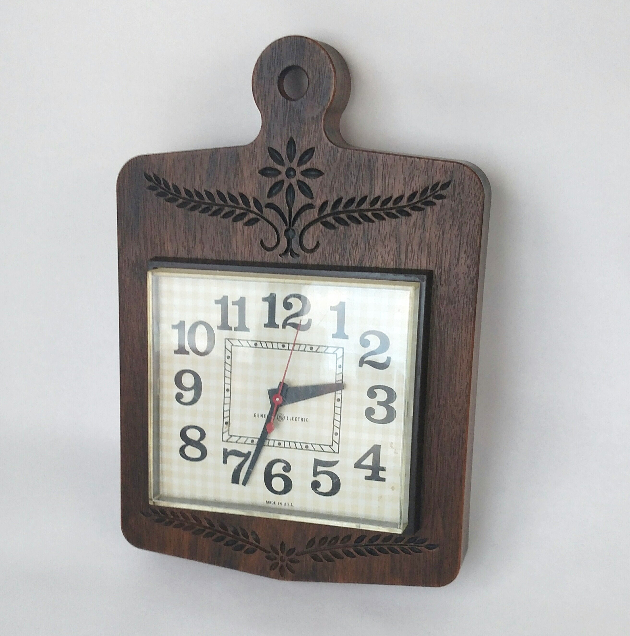 Vintage Cutting Board Shaped Wall Clock by General Electric