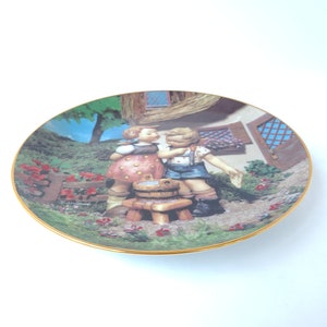 Vintage 1989 M.I Hummel Apple Tree Boy and Girl Collectible Plate From The Little Companions Collection Hummel Plate / Kitschy Cute image 4