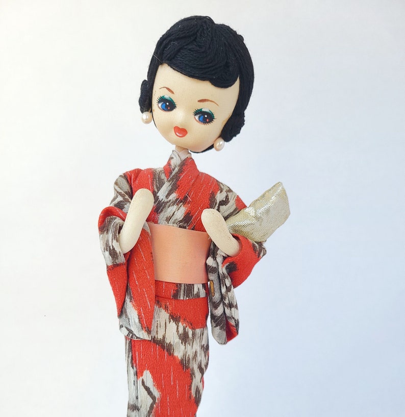 Vintage Big Eyes Japanese Doll in Kimono Vintage Doll / Kimono Doll / Pose Doll / Kitschy Cute / Kitschy Doll / Japanese Fashion Doll image 1