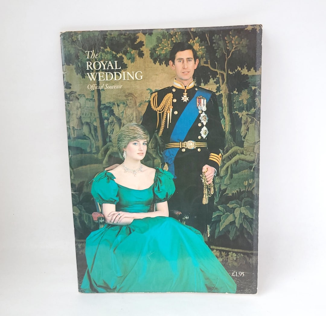 1981年 ロイヤルウェディング記念 チャールズ皇太子 ダイアナ妃 1981年ロイヤルウェディング記念ブック：チャールズ皇太子とダイアナ妃