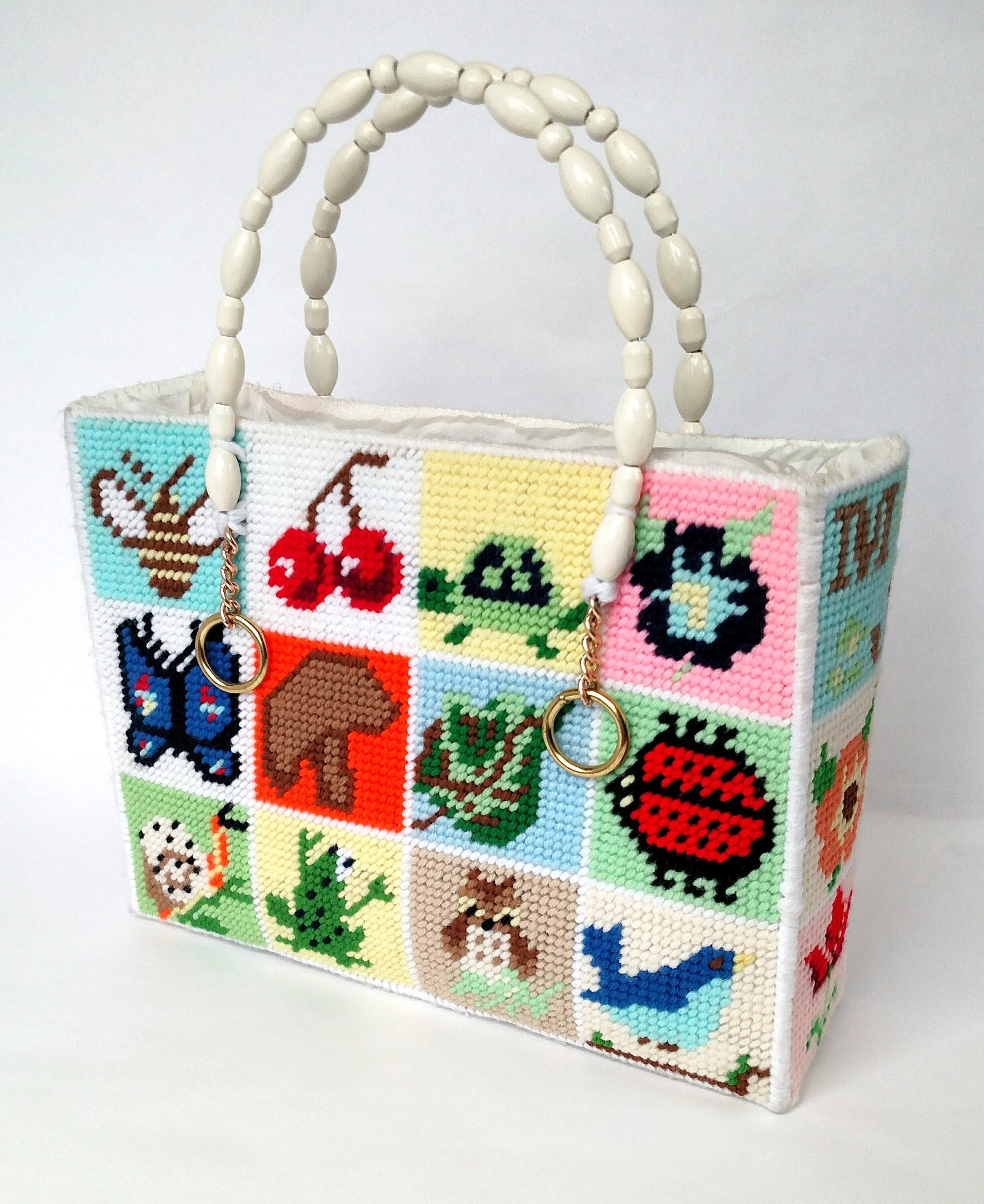 Vintage Kitschy Cute Needlepoint Handbag
