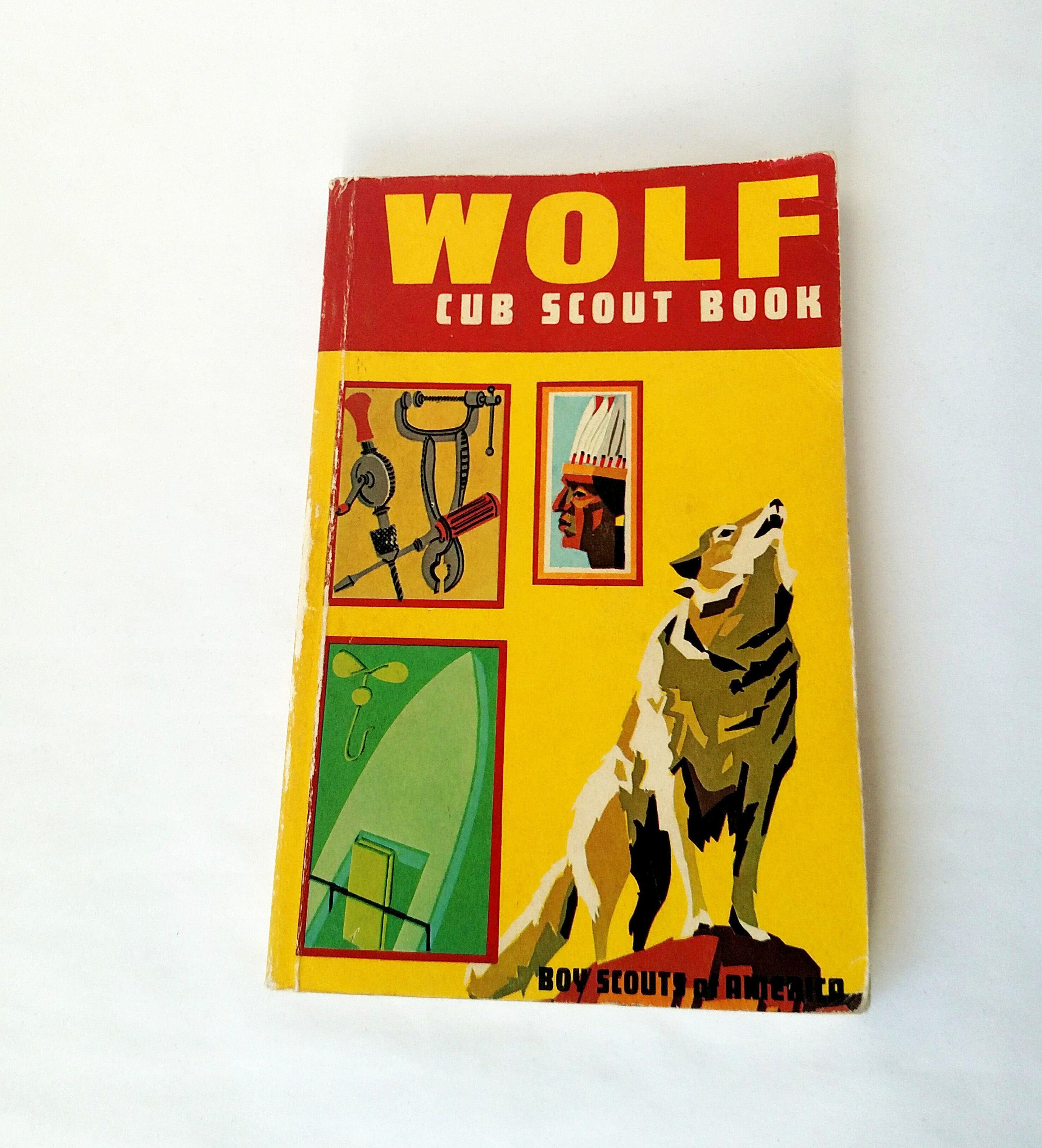 Vintage 1972 Wolf Cub Scout Book Boy Scouts of America Handbook