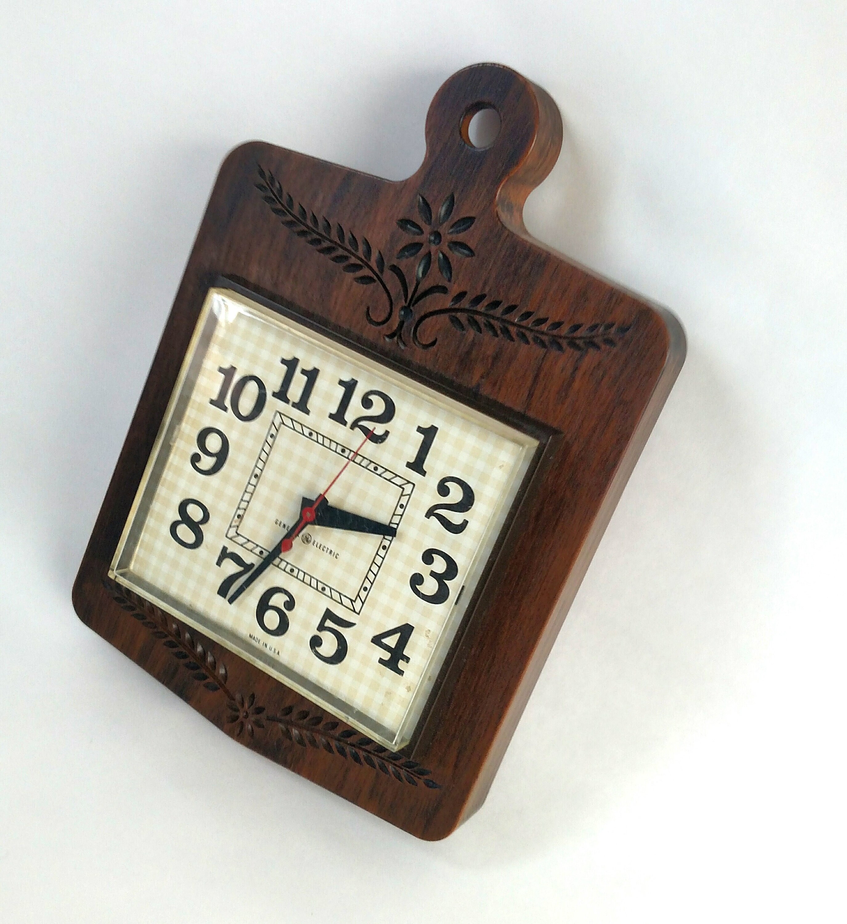 Vintage Cutting Board Shaped Wall Clock by General Electric