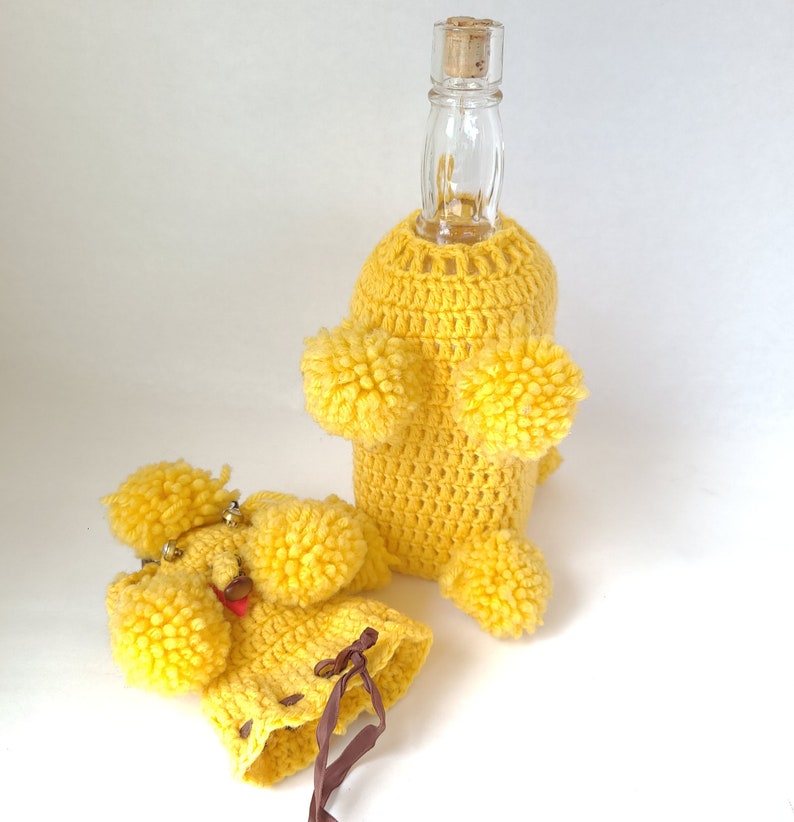 Vintage Crocheted Poodle Bottle Cover Vintage Bottle Cover / Vintage Poodle / Vintage Barware / Vintage Kitsch / Vintage Poodle image 7