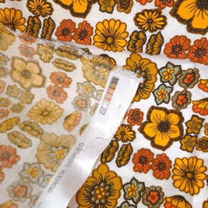 Vintage Dupont Savalux Screen Print Floral Fabric 62 x 49 Groovy Fabric / Retro Fabric / Vintage Fabric image 7