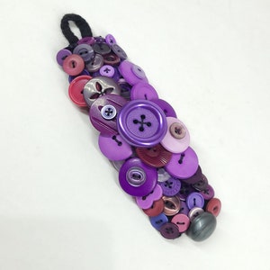 Bracelet bouton vintage recyclé en violet 6,8 pouces Bracelet Chunky / Bracelet déclaration image 8