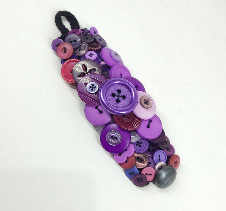 Upcycled Vintage Button Bracelet in Purple 6.8 inches Chunky Bracelet / Statement Bracelet image 8