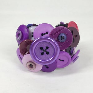 Upcycled Vintage Button Bracelet in Purple 6.8 inches Chunky Bracelet / Statement Bracelet image 7