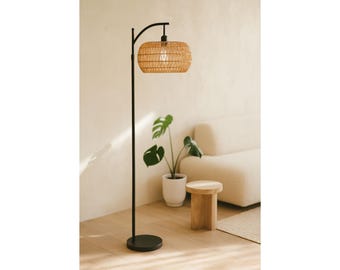 Boho Rattan Arc Floor Lamp – Woven Shade, Wooden Base