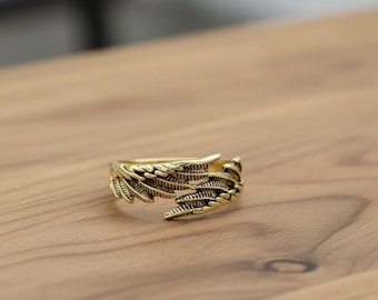 Pierścionek ze skrzydłami anioła, złoty pierścionek z piórem, regulowany otwarty pierścionek, minimalistyczna biżuteria boho, obrączka ze skrzydłami anioła, prezent dla niej