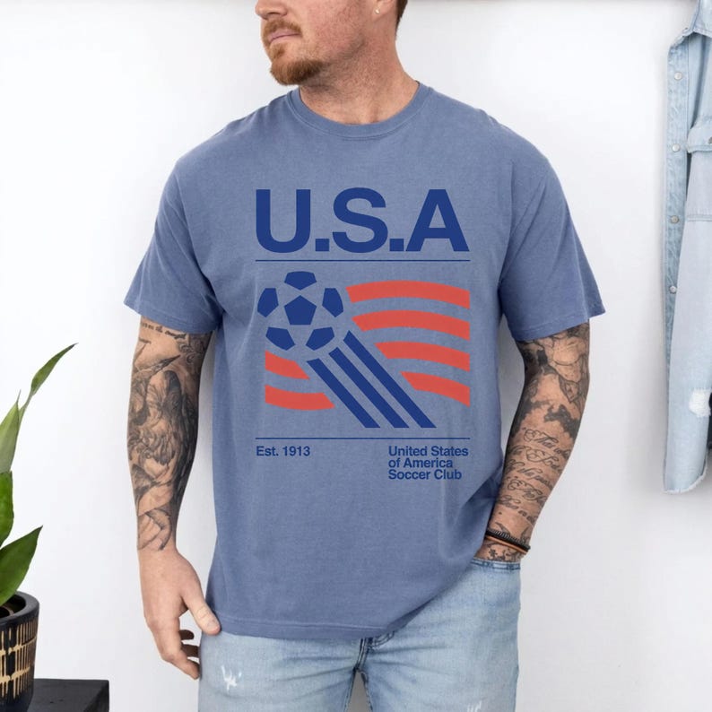 USA Soccer World Vintage Comfort Colors Shirt, USA Soccer Retro Shirt, United States Football Tee, US Soccer Gift bild 4