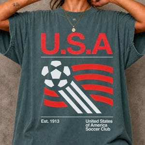 USA Soccer World Vintage Comfort Colors Shirt, USA Soccer Retro Shirt, United States Football Tee, US Soccer Gift bild 5