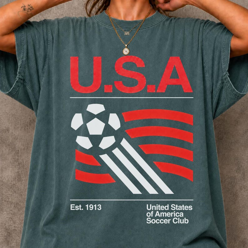 USA Soccer World Vintage Comfort Colors Shirt, USA Soccer Retro Shirt, United States Football Tee, US Soccer Gift bild 5