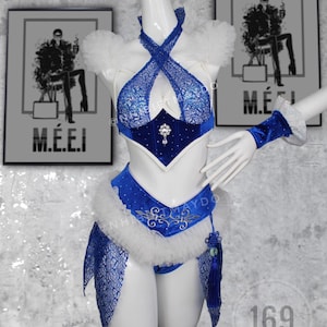 Tenue Rave Reine des Glaces : Ensemble bleu en velours, dentelle et fourrure