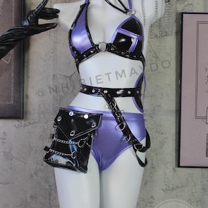 Ensemble rave en similicuir violet : costume cyberpunk avec chaînes et sac banane