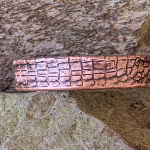 Men's Forged Copper Cuff Bracelet - Crocodile Scale Pattern and Reptile Engraving - Brutalist Wild Totem Jewelry - Unique Cuff
