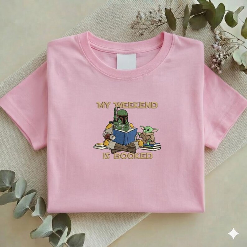 My Weekend Is Booked Embroidered Sweatshirt, Boba Fett and Baby Yoda Reading Crewneck, Star Wars Bookish Gift, Grogu Pullover Y-30032603S immagine 12