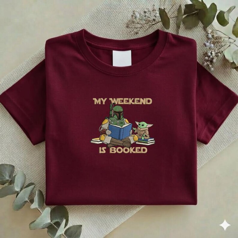My Weekend Is Booked Embroidered Sweatshirt, Boba Fett and Baby Yoda Reading Crewneck, Star Wars Bookish Gift, Grogu Pullover Y-30032603S immagine 18